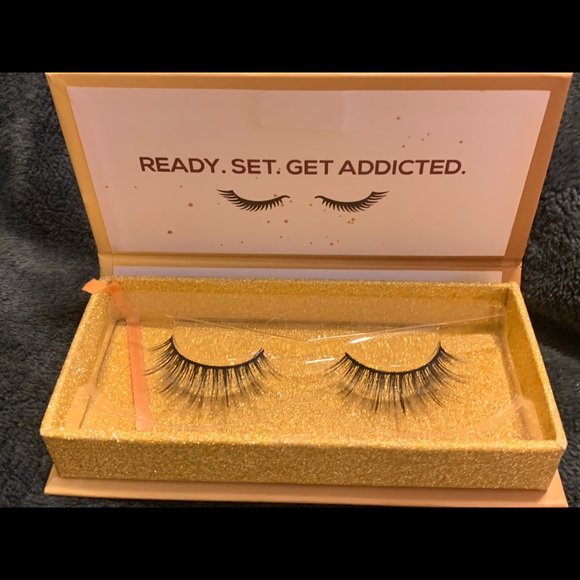 Anastasia Beverly Hills Lashes and Lashaholic Luxury Lashes *price is for both - Picture 6 of 6